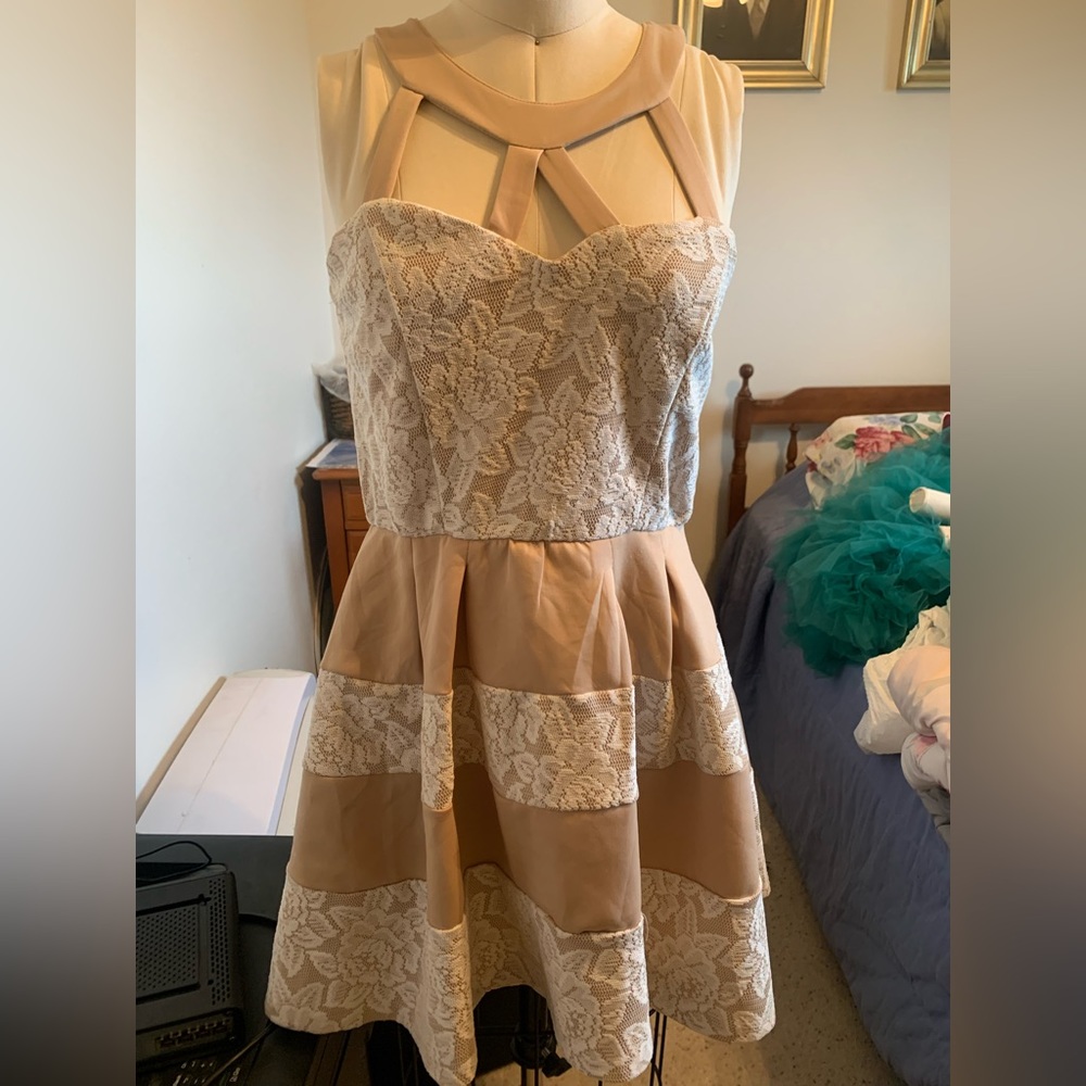 Crystal doll, beige with white lace, full skirt short dress